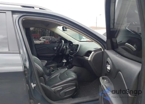 2016 Jeep Cherokee Trailhawk из США, поврежденный, VIN 1C4PJMBS3GW278335